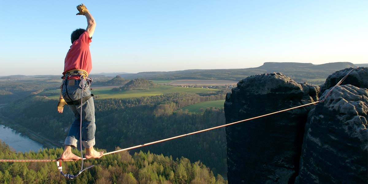 slack lining